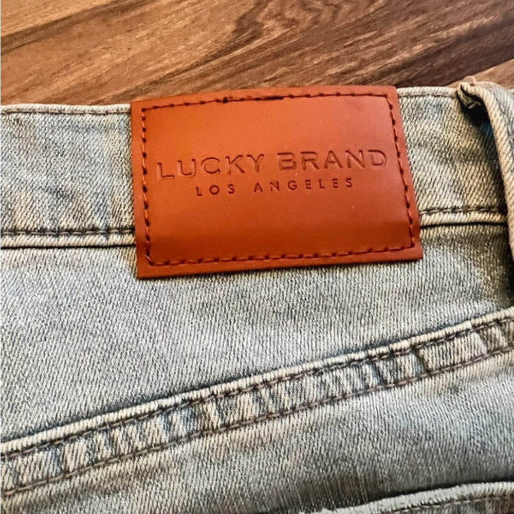 Lucky Brand Light Blue Skinny Jeans with Distressed Knee - Picture 5 of 7